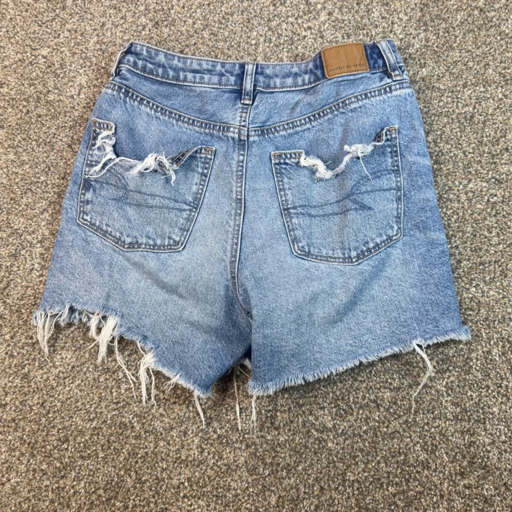 American Eagle Distressed High Raise Baggy Shorts Raw Hem Womens Size 4 Y2K